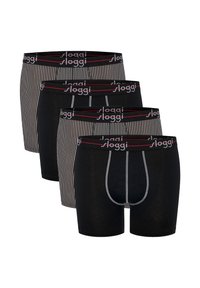 Quattro paia di boxer da uomo: due neri uni, uno con righe verticali, tutti con vita elastica e logo con dettagli rossi.