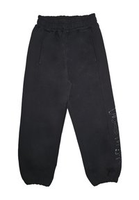 Pantaloni jogger neri con cintura elastica e polsini, tasche laterali e testo decorativo in strass su una gamba.