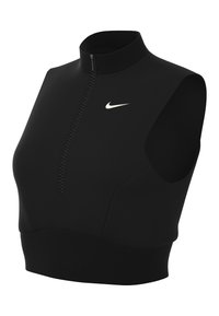Černý bezrukávový crop top s vysokým límcem, předním zipem, žebrovaným lemem a jemným bílým logem Nike na hrudi. Vyrobeno z pružné, hladké tkaniny.