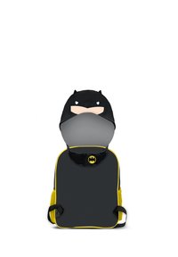 Mochila infantil en negro y amarillo con un diseño temático de Batman, con una superficie texturizada y un emblema icónico en la parte frontal.