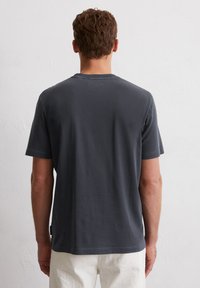 Thumbnail Image 3