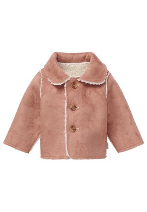 Manteau rose doux pour tout-petit avec doublure blanche duveteuse, trois boutons marron et un large col, présenté sur un fond blanc.