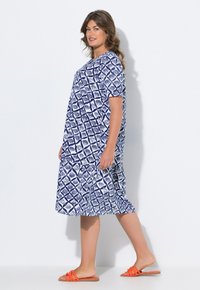 LAURASØN 1/2 ARM V-AUSSCHNITT - Žerzejové šaty - violet blue