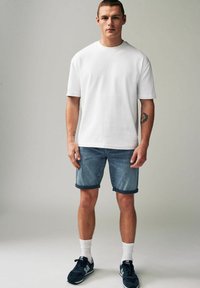 Next SUMMER WEIGHT - Shorts vaqueros - grey
