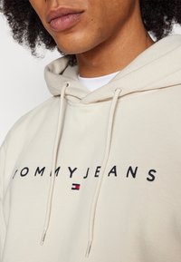 Tommy Jeans LINEAR LOGO - Felpa - newsprint