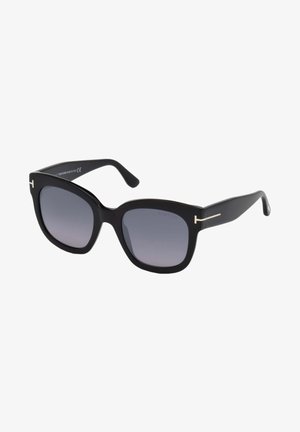 Ochelari de soare din plastic negru, cu formă pătrată, lentile întunecate cu un gradient și accente din metal auriu pe brațele ochelarilor. Design minimalist.