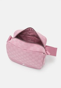 Jordan JAM MONOGRAM MINI MESSENGER BAG  - Cross body bag - pink glaze