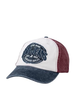 Gorra de béisbol con parte frontal blanca, lados granate y visera azul oscuro. Presenta un logo circular bordado con texto y bordes deshilachados.