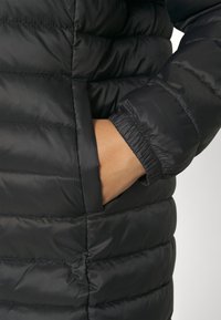ONLY Carmakoma CARNEW TAHOE QUILTED HOOD - Žieminis paltas - black