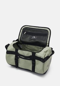 The North Face BASE CAMP DUFFEL - XS - Saco de viagem - tea green/black