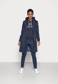 GANT LOCK UP HOODIE - Sweatshirt com capuz - evening blue
