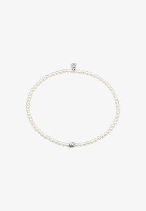 Perlenarmband mit kleinen, runden, cremefarbenen Perlen, einem silbernen Verschluss und einem dekorativen Metallelement in der Mitte.