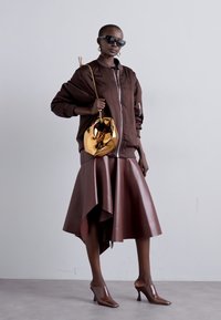 Published By PHILS THIRD EYE - Torba preko tijela - bronze