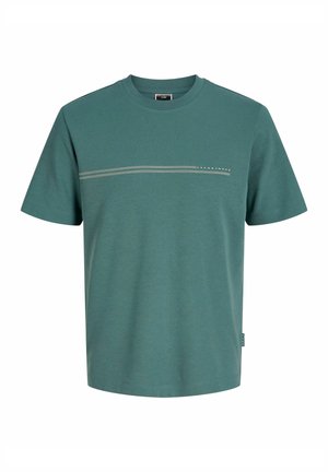 Jack & Jones, JCOFUSION CHEST BRAND TEE SS CREW SN - Trükipildiga T-särk - north atlantic