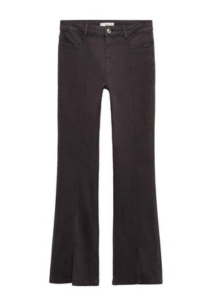 Schwarze Schlagjeans mit glatter Textur, ausgestattet mit zwei Vorderaschen und einem einzigen Knopfverschluss an der Taille, gestaltet mit Nahtdetails.