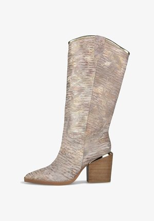 Stivale da cowboy alto da donna con motivo beige e oro testurizzato, punta appuntita e tacco a blocco impilato in legno.