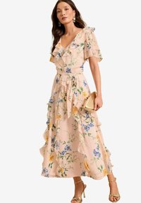REGULAR FIT - RUFFLE V-NECK FLUTTER SLEEVE MIDI  - Dienas kleita - ivory floral