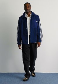 adidas Originals ADICOLOR POLAR FLEECE - Fleecová bunda - night indigo
