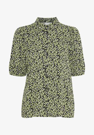 Zwarte knoopblouse met opbollende mouwen, met een bloemenpatroon in groen en wit. Gemaakt van lichtgewicht stof, met een zachte textuur.