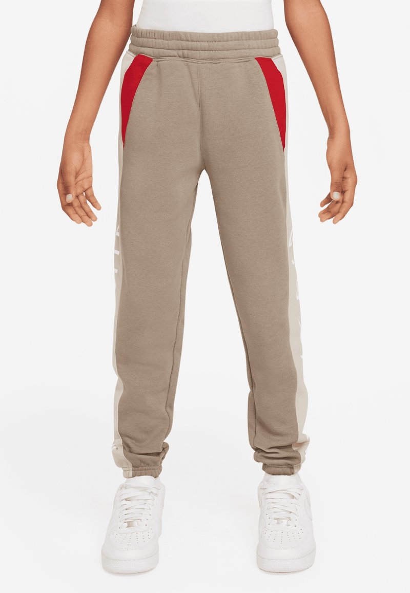 Nike Sportswear AIR PANT UNISEX - Träningsbyxor - khaki/light orewood brown/university red