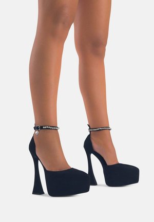 Scarpe con plateau - nero