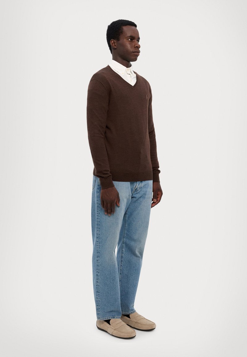 Polo Ralph Lauren SLIM FIT WASHABLE WOOL V-NECK JUMPER - Džemperis - cacao brown heather