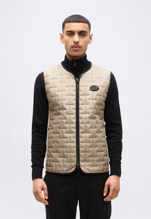 GOLF PRO LIGHT PADDED VEST - Vest - roasted cashew
