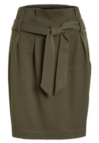 Jupe vert olive en tissu lisse, avec une taille haute, des plis et une ceinture nouée à la taille. Le design présente une coupe droite.