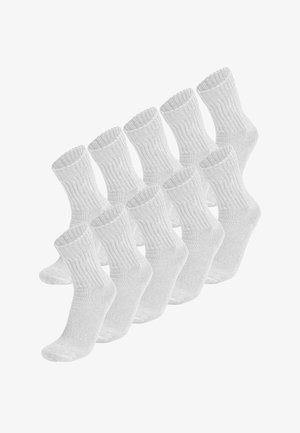 Weiße Knöchelsocken aus Baumwollmischung mit geripptem Muster, kurzem Bündchen und nahtloser Spitze, aufgestapelt in einem Stapel von zehn Paaren.
