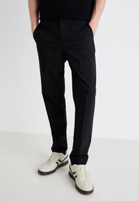 Jack & Jones PREMIUM JPRBUSHWICK HARRY REGULAR - Odijelo - black