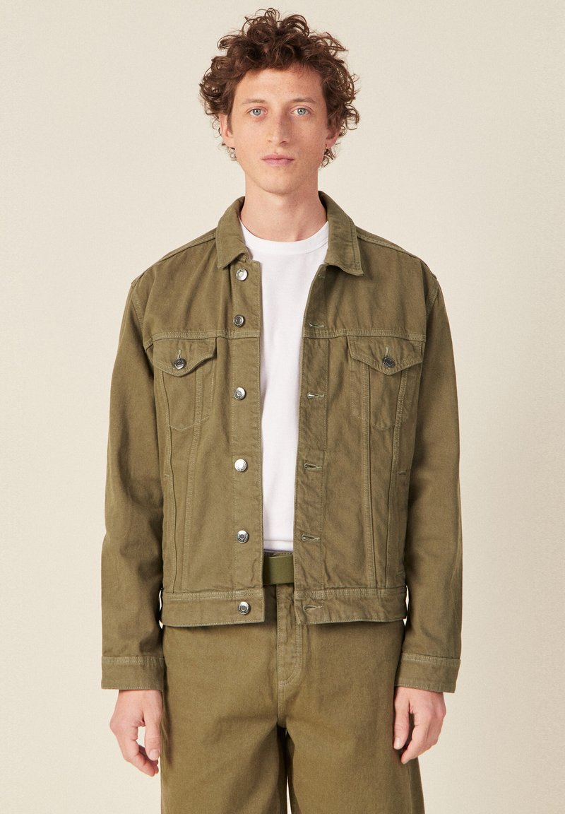 BONOBO Jeans GERADE GEKNÖPFTE Chaqueta vaquera vert kaki/caqui