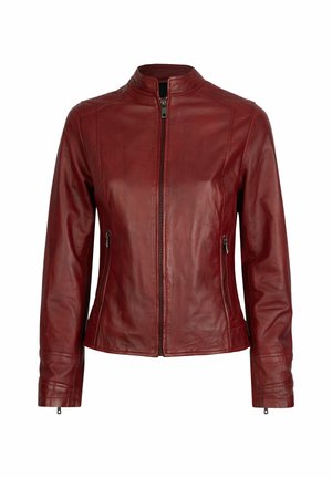 Rode leren jas met een hoge kraag, rits aan de voorkant en twee zijzakken met rits. Heeft subtiele stiksels en aansluitende mouwen.