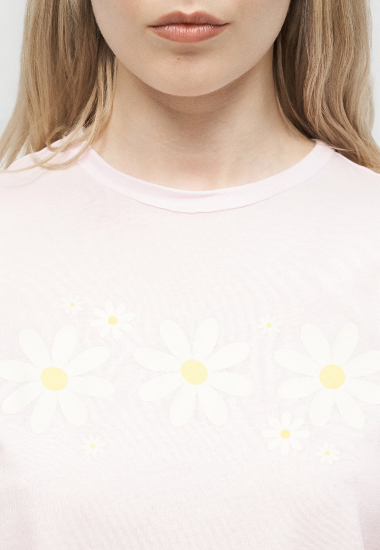 ONLLUCY LIFE DAISY TEE
