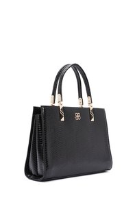 Borsa nera strutturata con una trama testurizzata, accenti in hardware dorato e manici doppi. Presenta un sottile motivo in pelle di serpente.