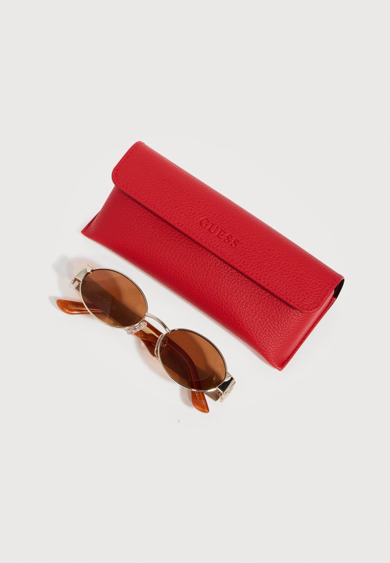 Guess Round Sunglasses with Red Case Guess Sunglasses - brown - Zalando.ie main image 2