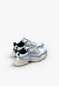 Scalpers Sneakers low - silver