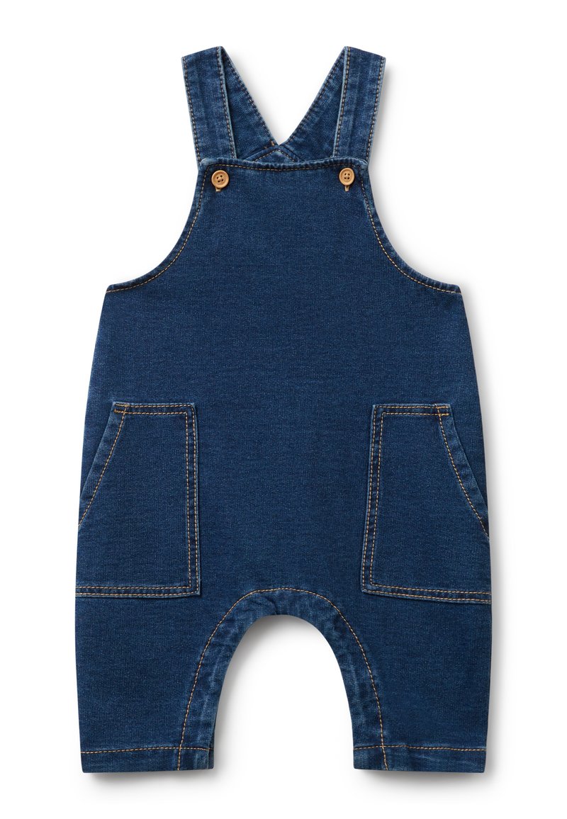 Pettorina in denim blu scuro con spalline regolabili, due tasche frontali e apertura gamba arrotondata. Presenta cuciture gialle a contrasto.