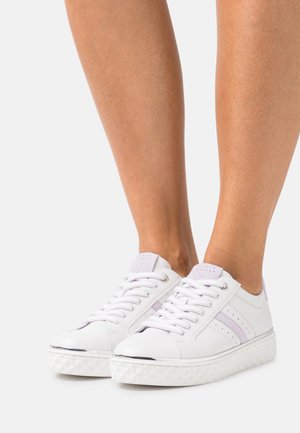 Marco Tozzi Trainers - white comb