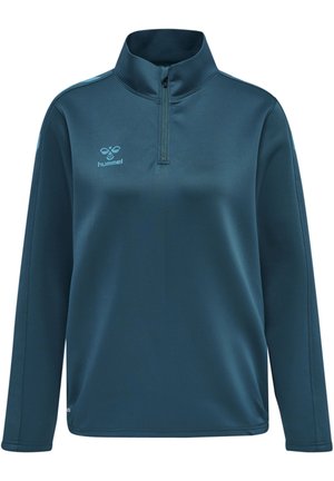 Teal fleece pullover med høj krave, kvart lynlås, lange ærmer og et Hummel-logo på brystet. Glat tekstur og sporty design.