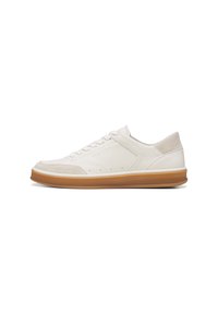 Weiße Ledersneaker mit beigen Wildlederakzenten, runder Zehenpartie, flacher Gummisohle und Schnürdesign. Perforierte Details an den Seiten.