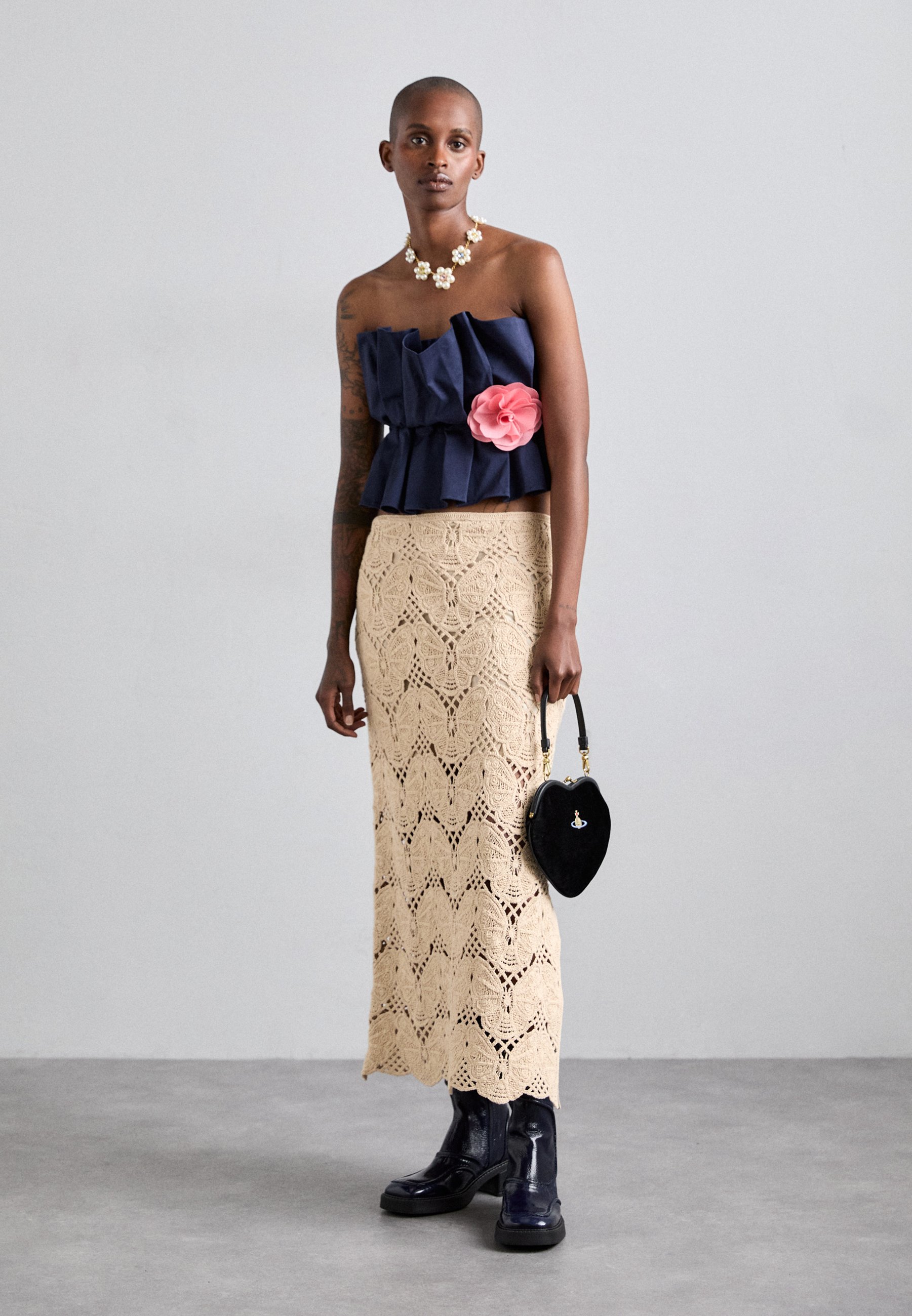 Vivienne Westwood ダークグレー バルーンスカート ひざ丈 Vivienne Westwood BELLE HEART FRAME - Handbag - black - Zalando