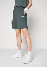 Björn Borg STUDIO OVERSIZED SHORTS - Sportiniai šortai - urban chic