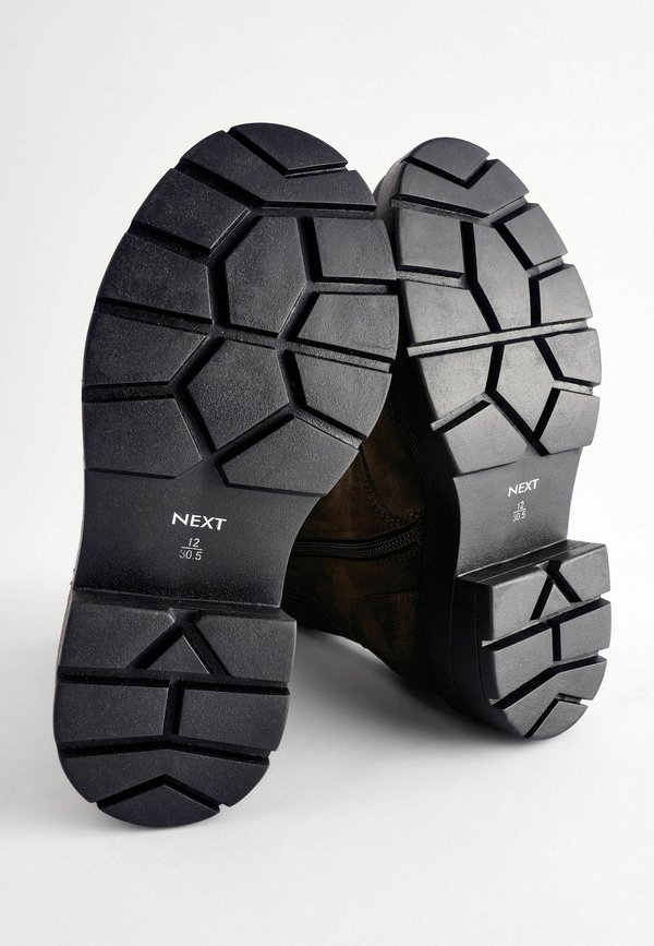 ZIP FRONT CHUNKY – REGULAR FIT – Stiefelette