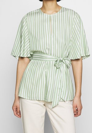 Blusa - light green