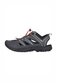 Szare buty outdoorowe z oddychającej siateczki, elastycznym systemem sznurowania, gumową podeszwą i pomarańczowymi akcentami. Posiadają boczne wycięcia dla lepszej wentylacji.