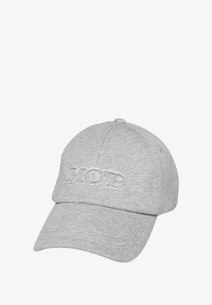 Graue Baumwoll-Baseballmütze mit runder Krone, gebogenem Schirm und gesticktem "M10P" auf der Vorderseite. Glatte Textur, lässiges Design.