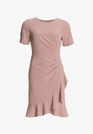 Vaaleanpunainen mekko, tehty pehmeästä kankaasta. Siinä on lyhyet hihat, pyöreä pääntie, laskostettu yksityiskohta ja röyhelöhelma. Takana vetoketjusuljenta.