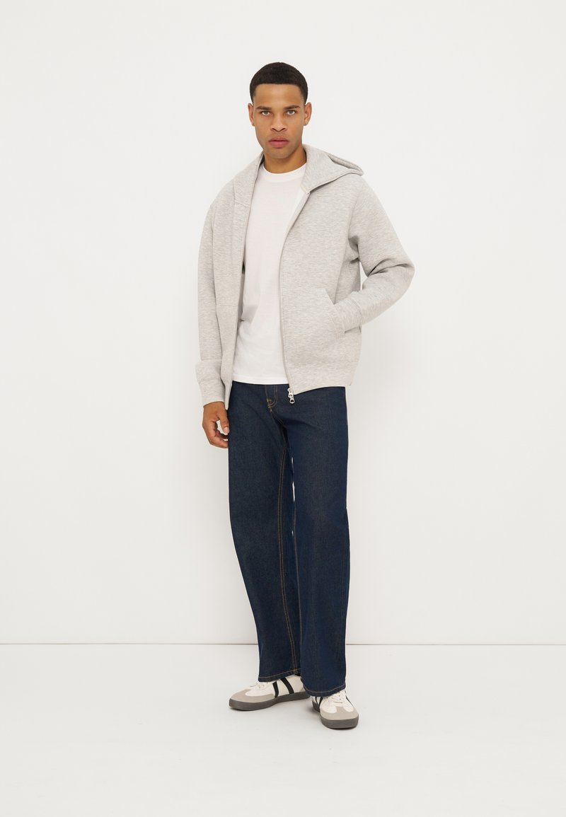 Sudadera con cremallera