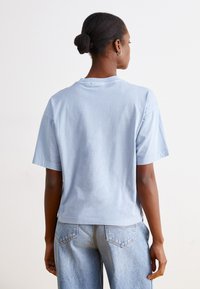 Carhartt WIP NELSON - Camiseta básica - dusty ice