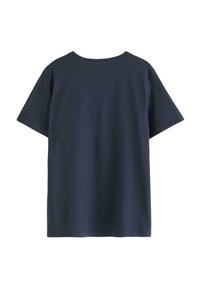 Marineblå bomulds t-shirt med afslappet pasform. Korte ærmer, rund halsudskæring og en glat tekstur uden mønstre eller detaljer.